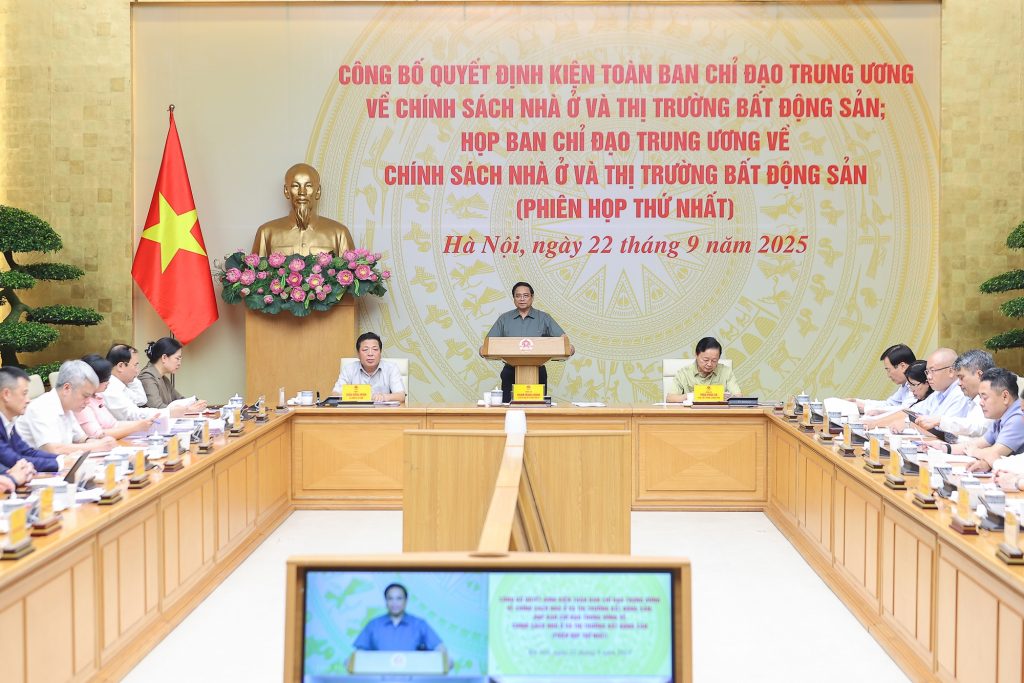 Thủ tướng: Vì sao giá nhà chung cư liên tục tăng và cao mãi?