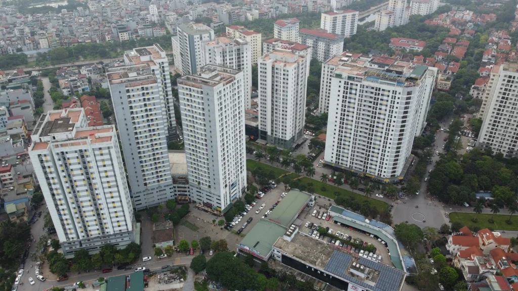 Tín dụng địa ốc chiếm 24% tổng dư nợ: Rủi ro nào đang đe dọa ?