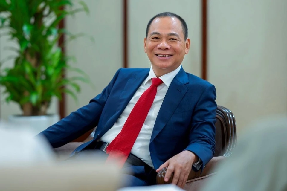Ông Phạm Nhật Vượng tiến sát top 100 tỷ phú thế giới