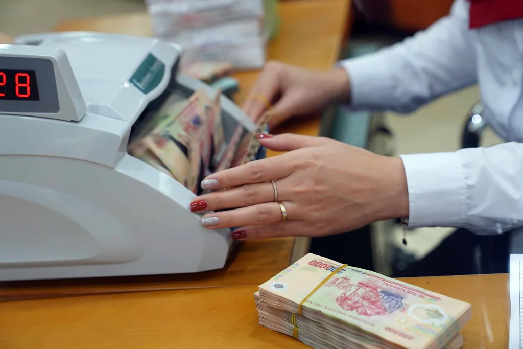 Vì sao nhiều ngân hàng đẩy lãi suất lên gần 10%/năm?